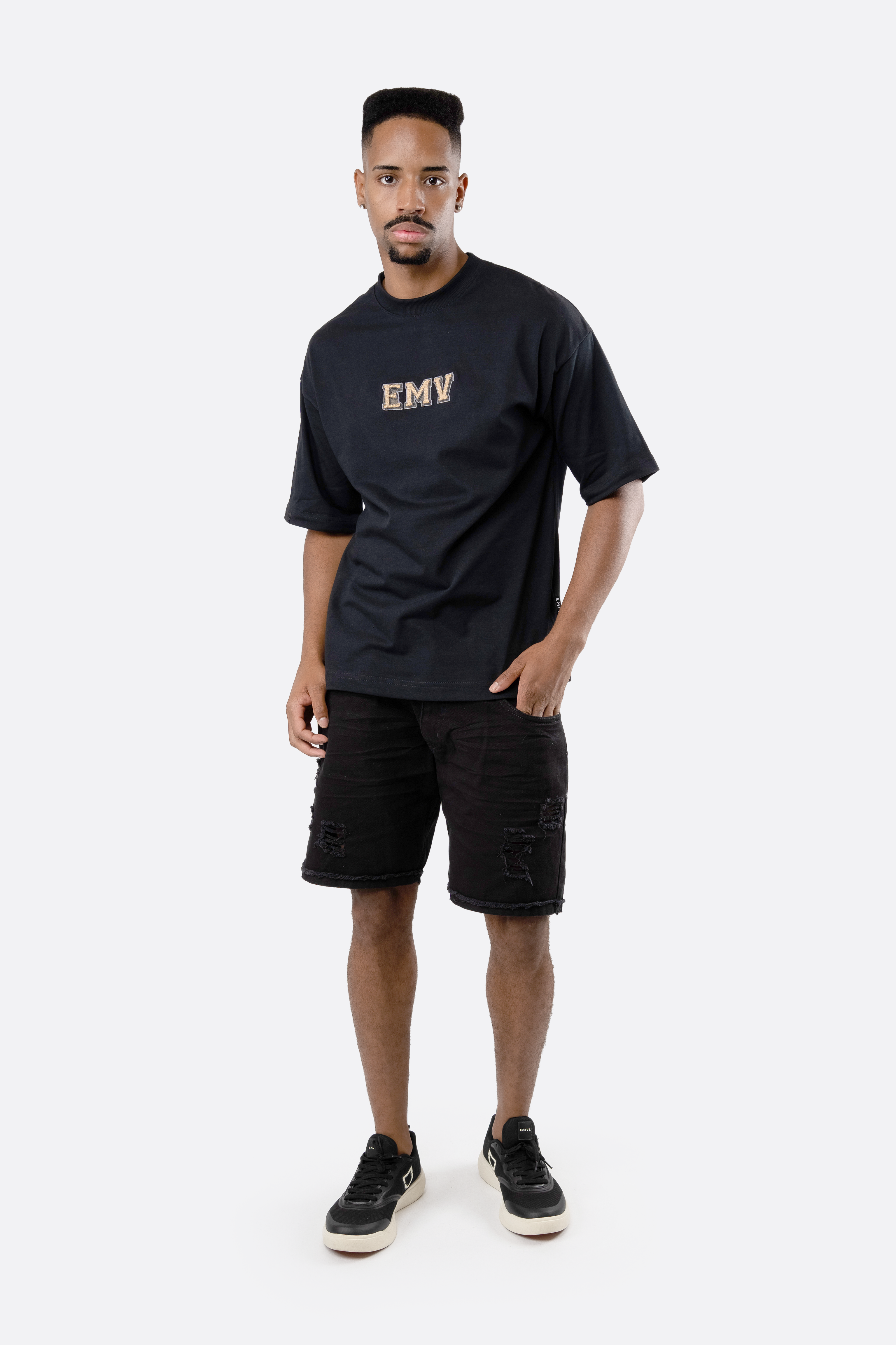 Camiseta Emive Oversized Colle Preto