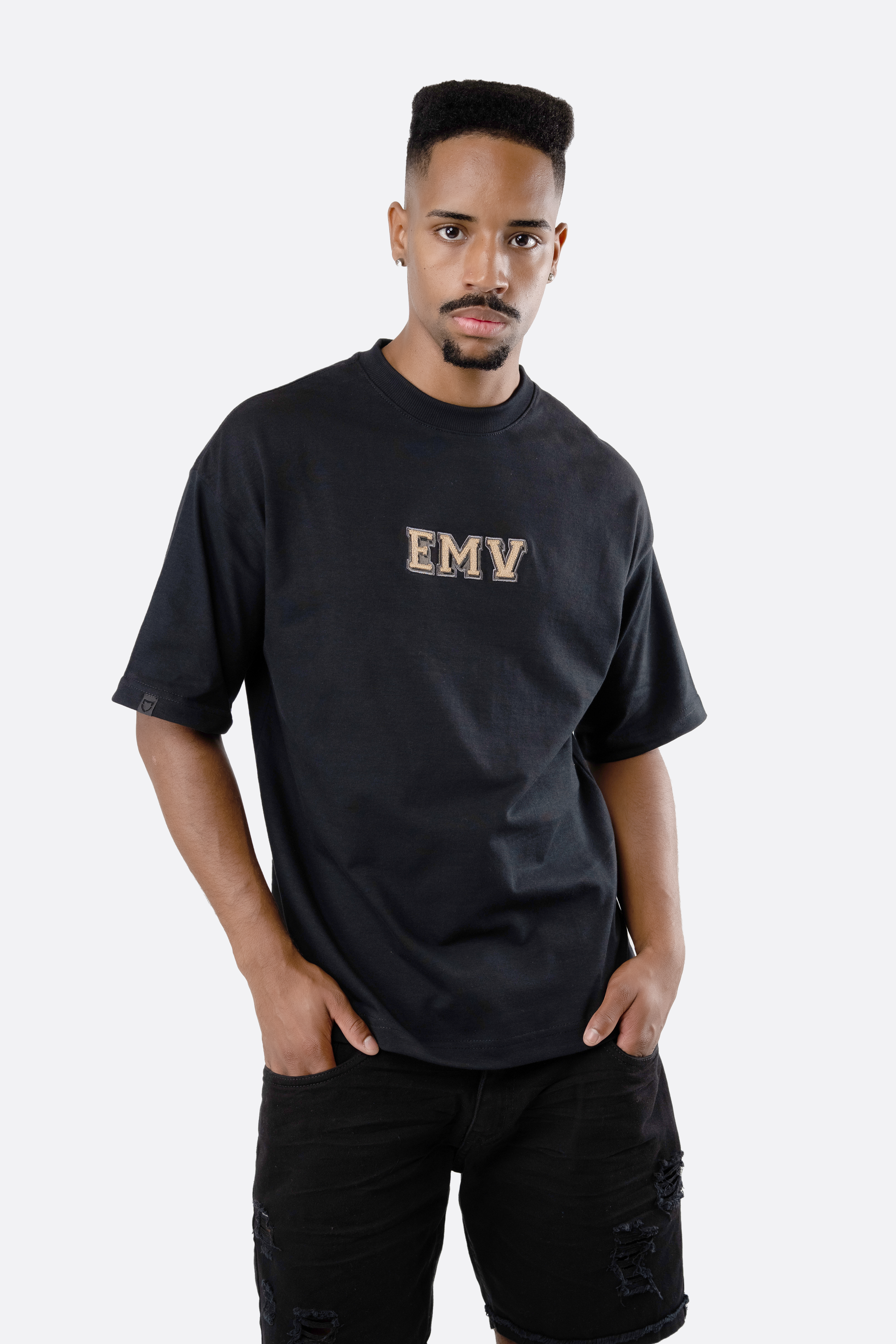 Camiseta Emive Oversized Colle Preto