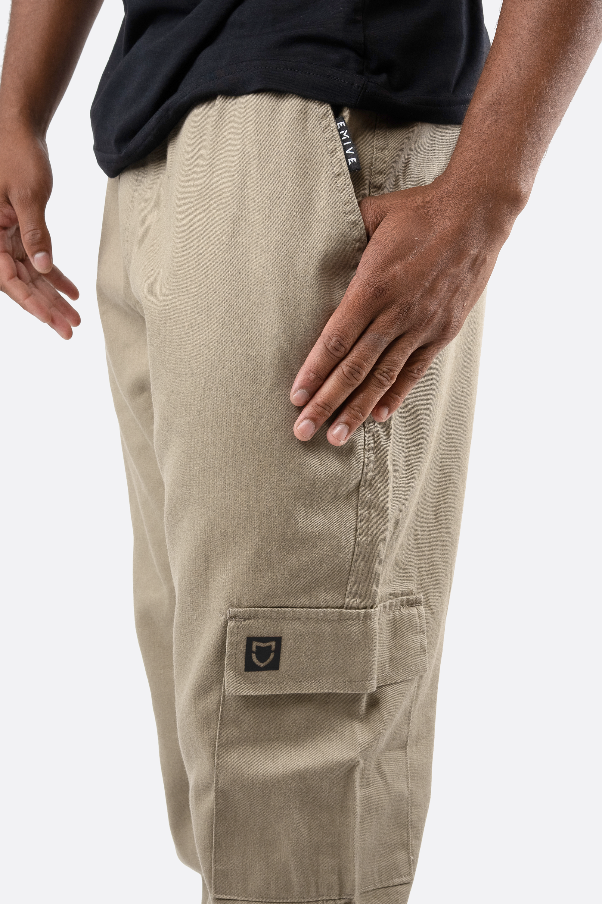 Calça Cargo Emive Basic Caqui