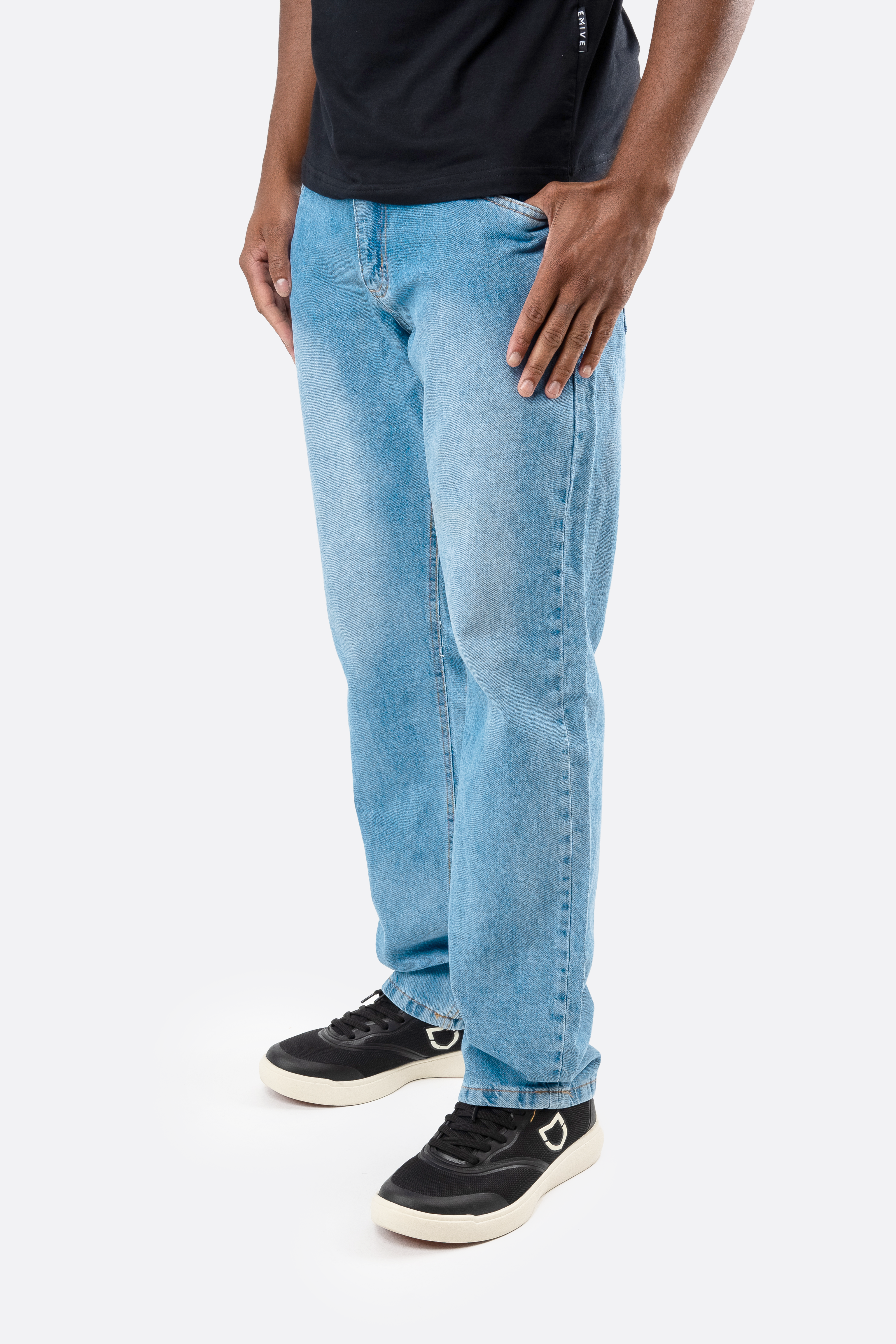 Calça Jeans Emive Oversized Azul Claro