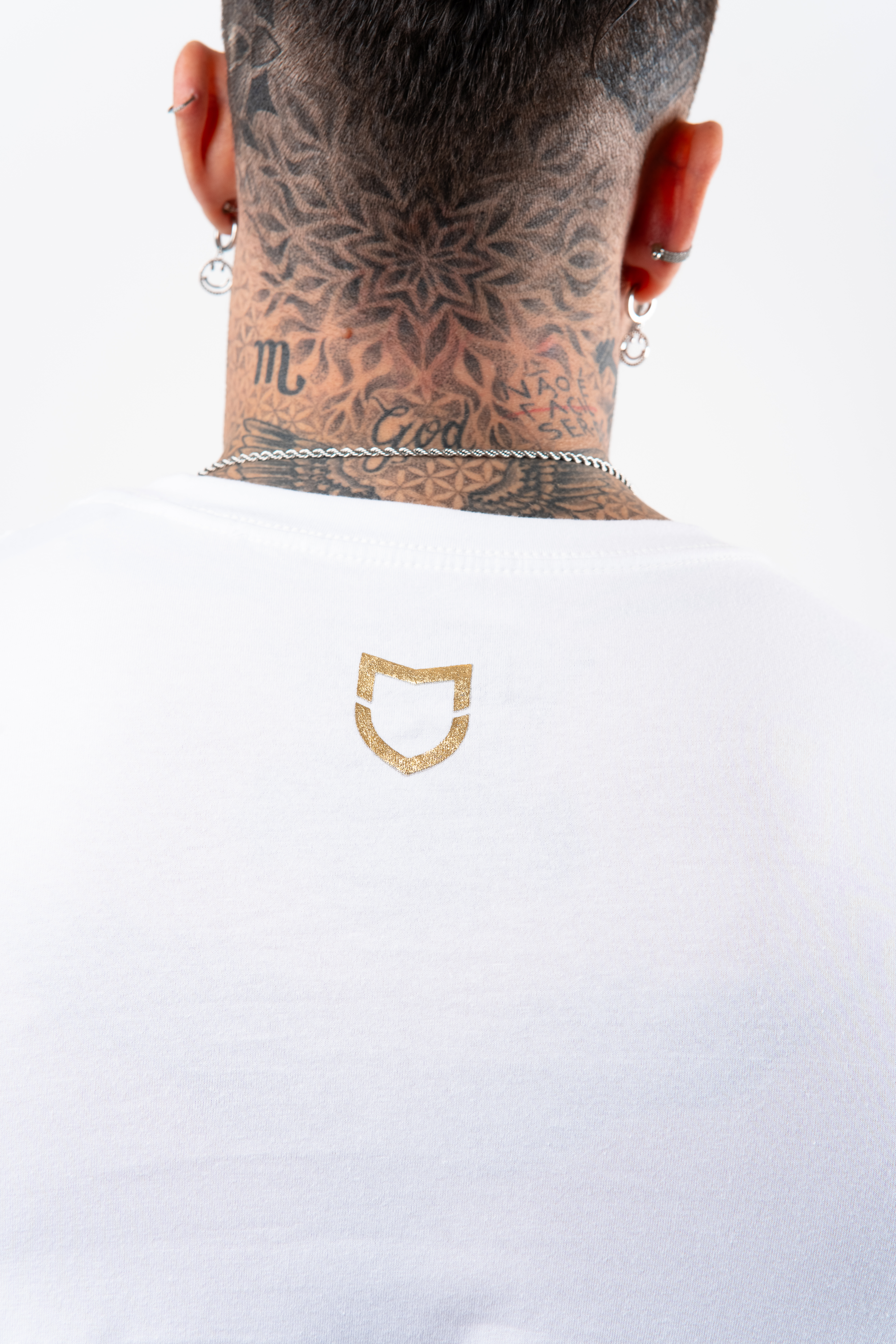 Camiseta Emive Long Happy Branco