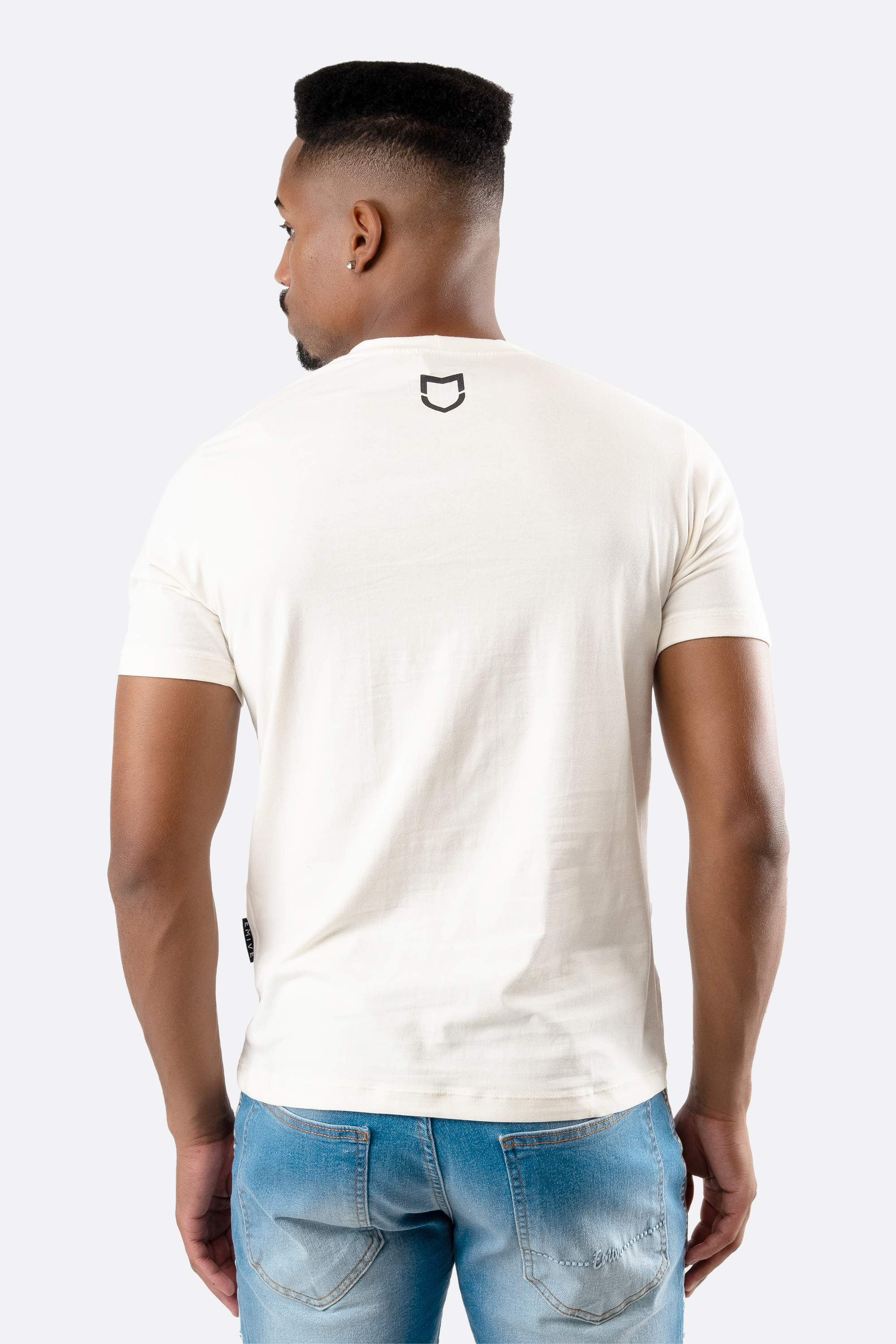 Camiseta Emive Regular Minimalist Off White