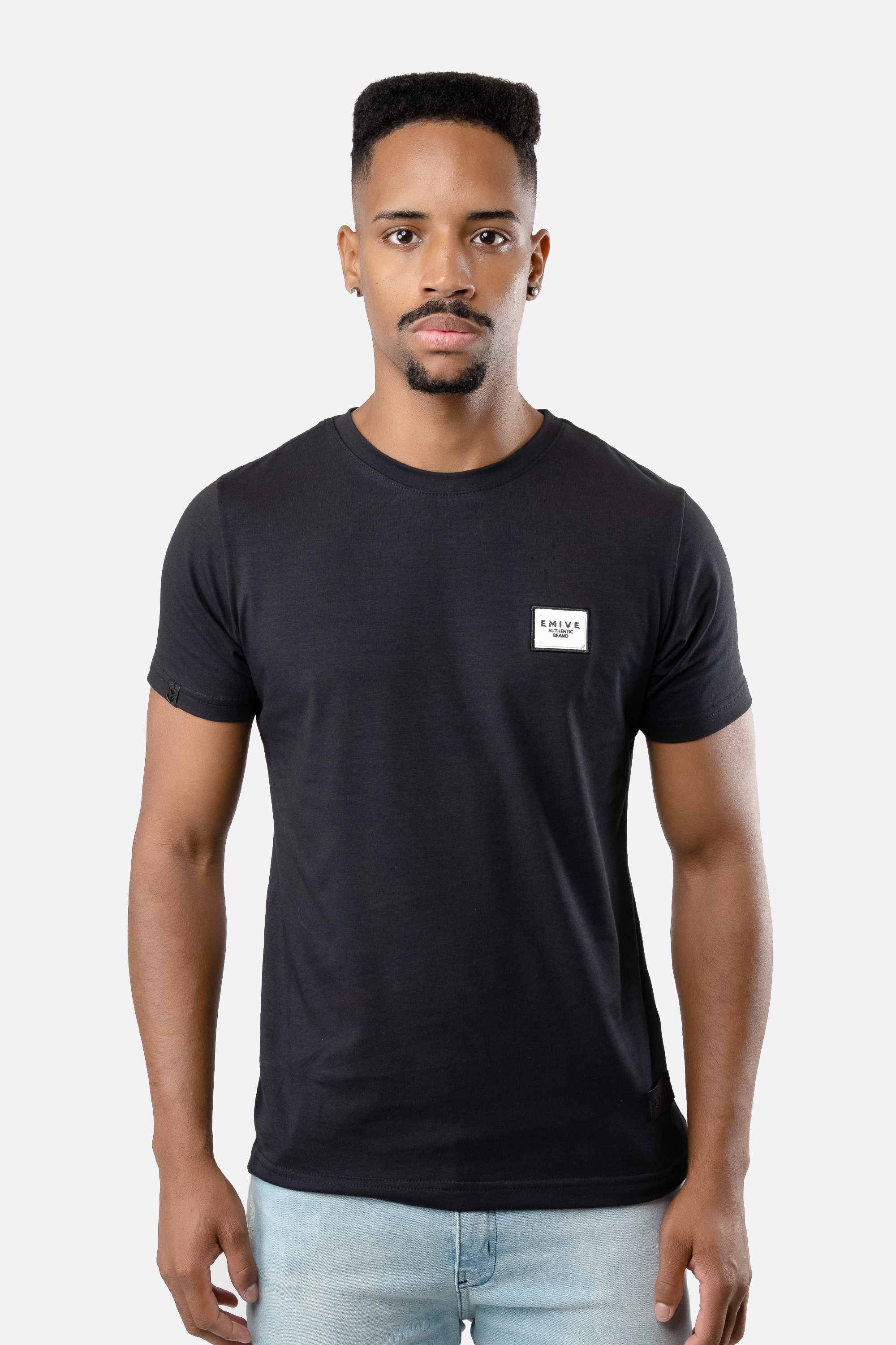 Camiseta Emive Regular Authentic Preto