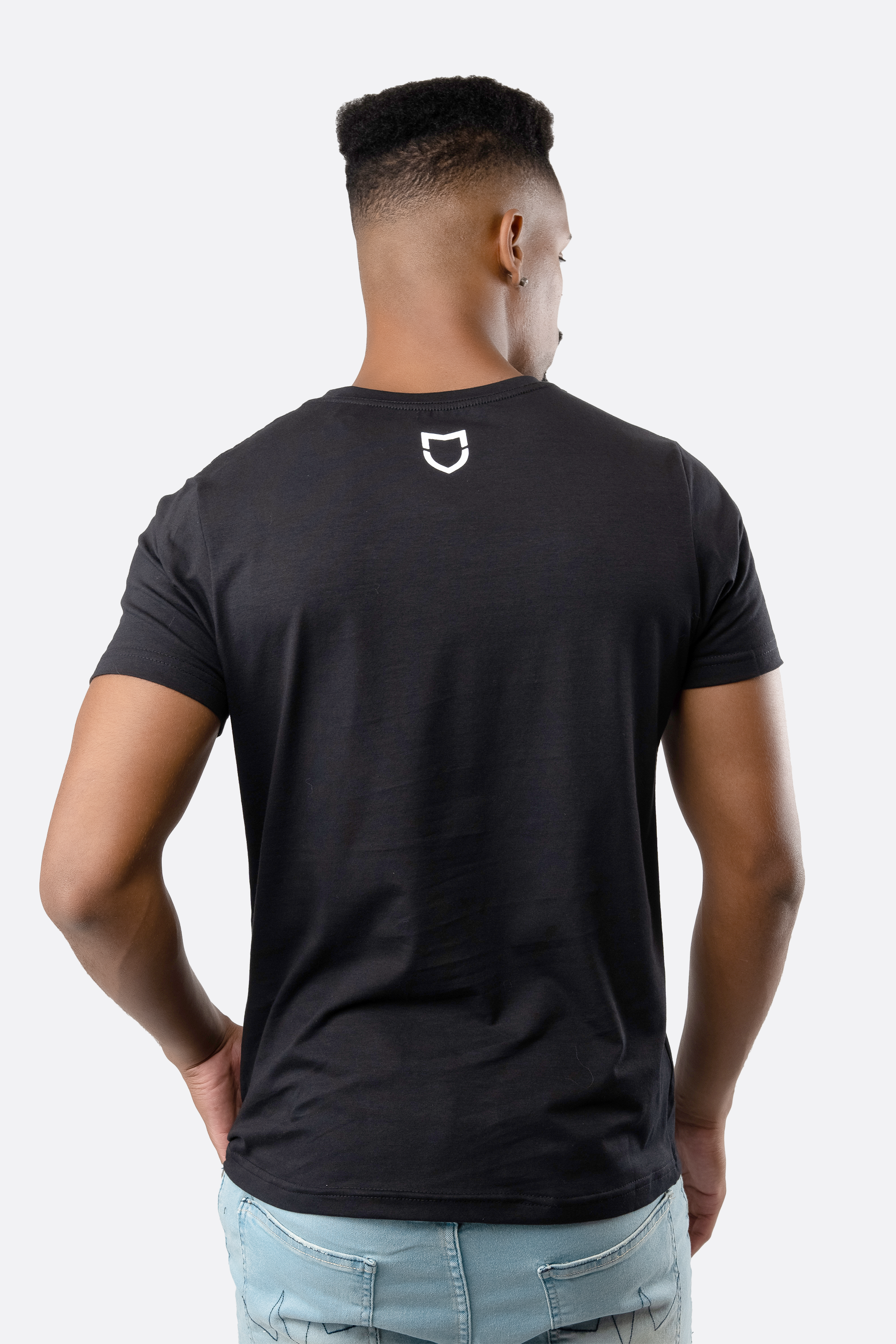 Camiseta Emive Regular Authentic Preto