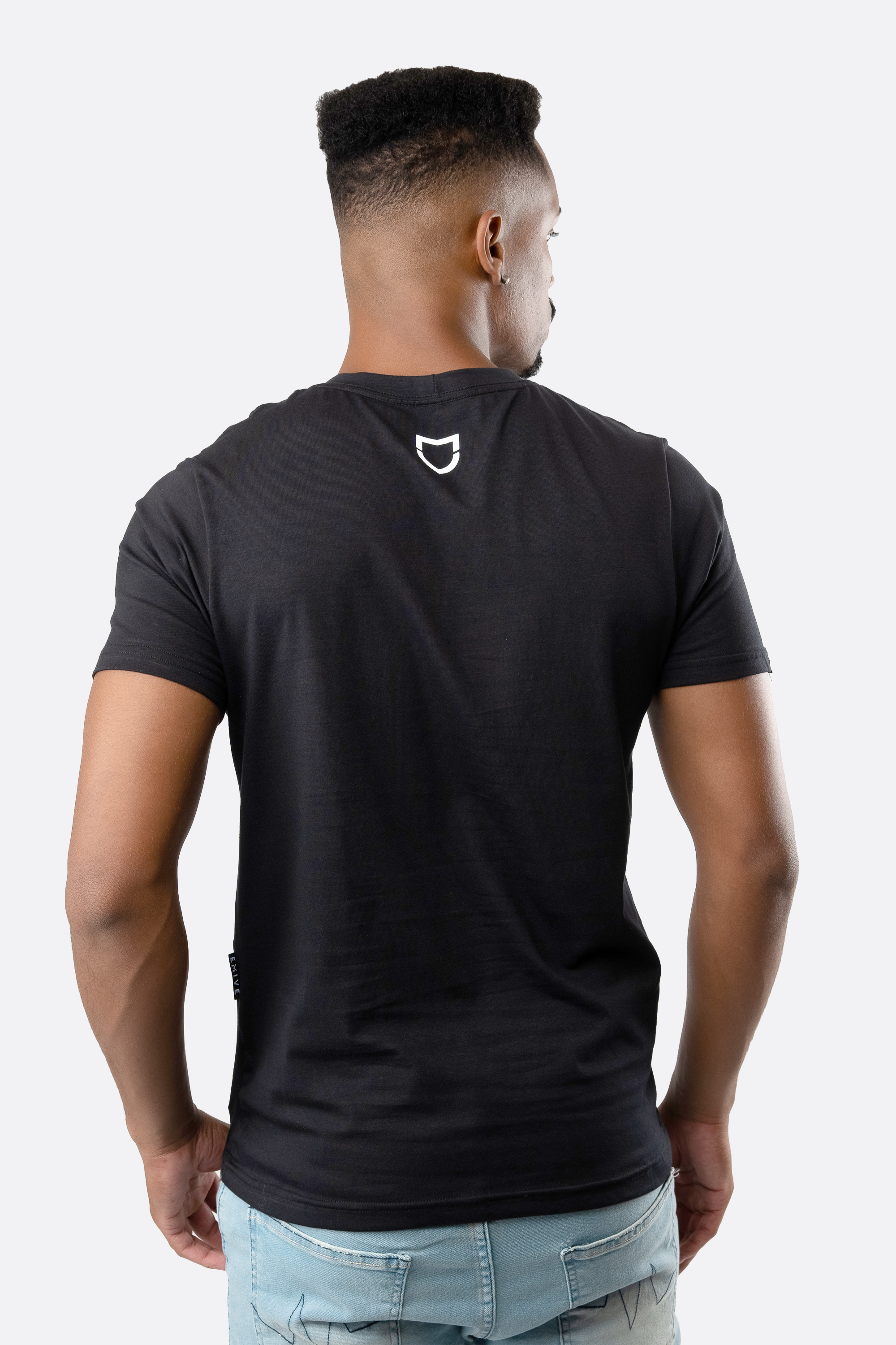 Camiseta Emive Regular Line Cube Preto