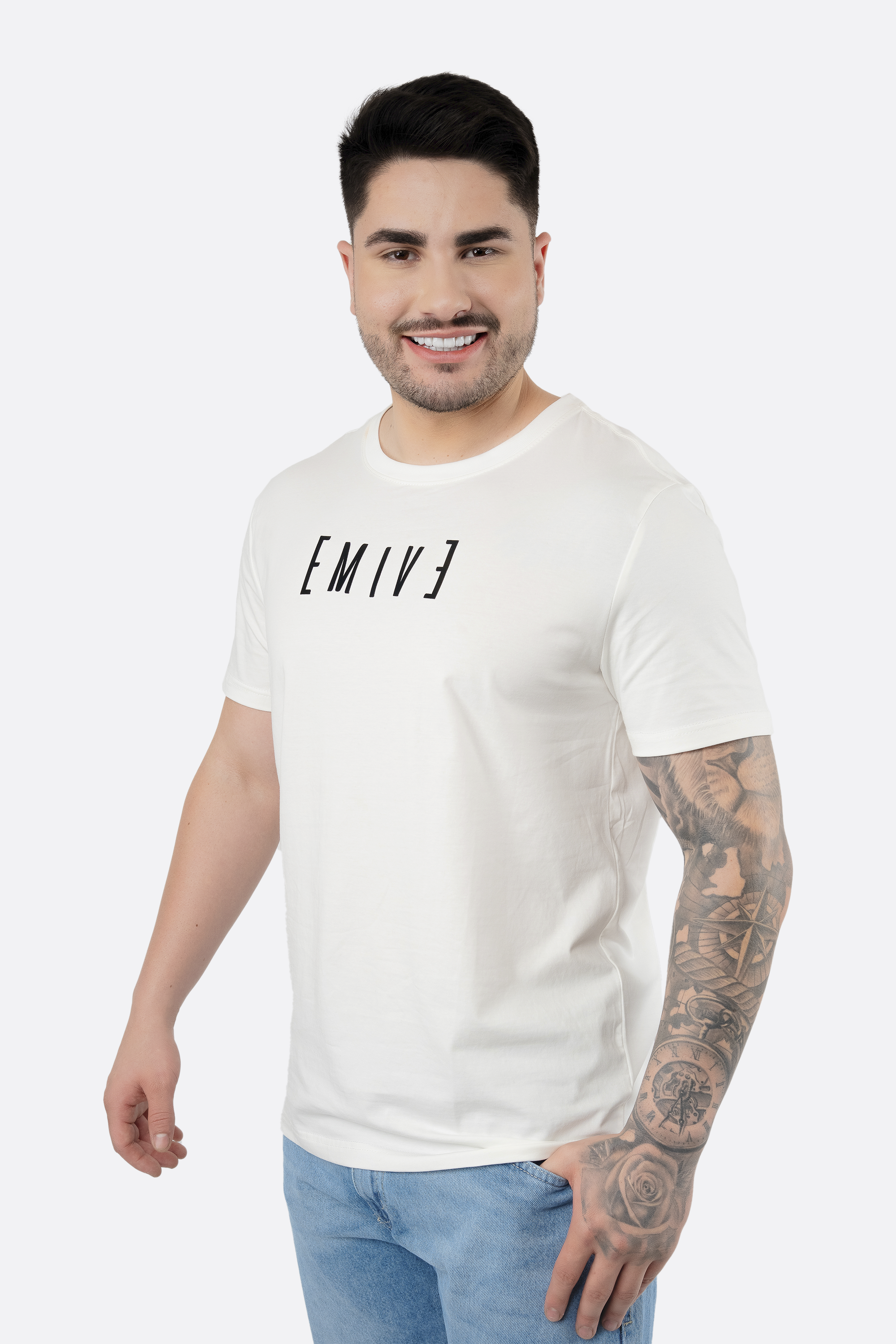 Camiseta Emive Regular Verz Off White