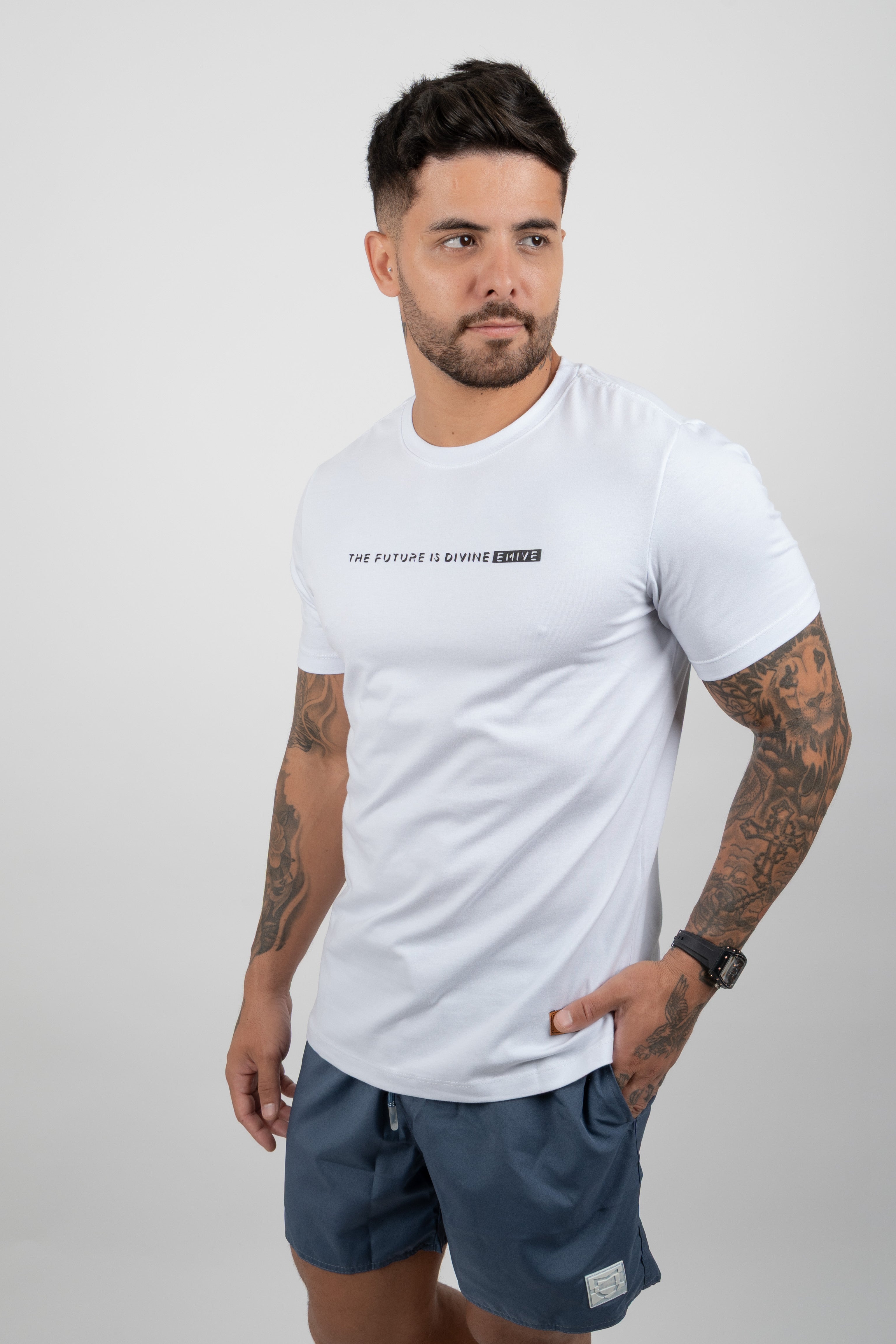 COMBO BONÉ + CAMISETA POR R$199,99