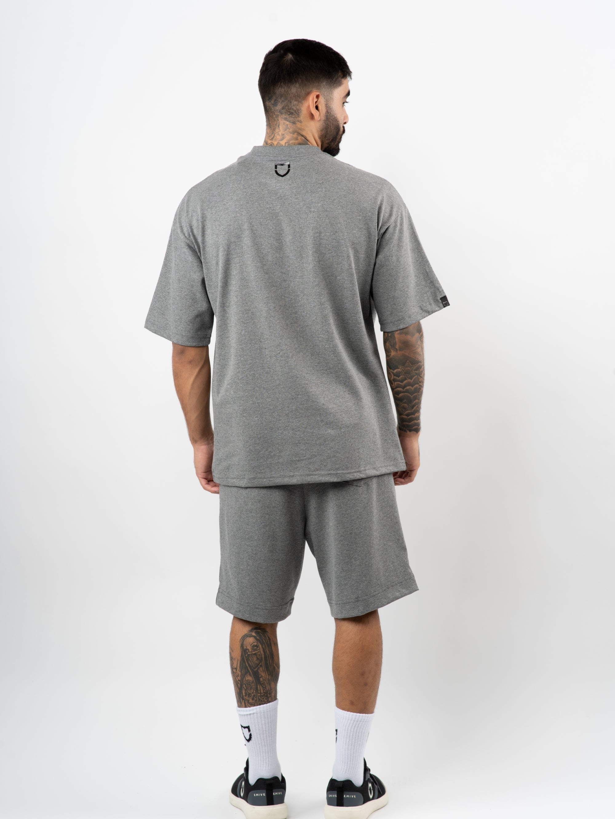 Camiseta Emive Oversized Quads Cinza