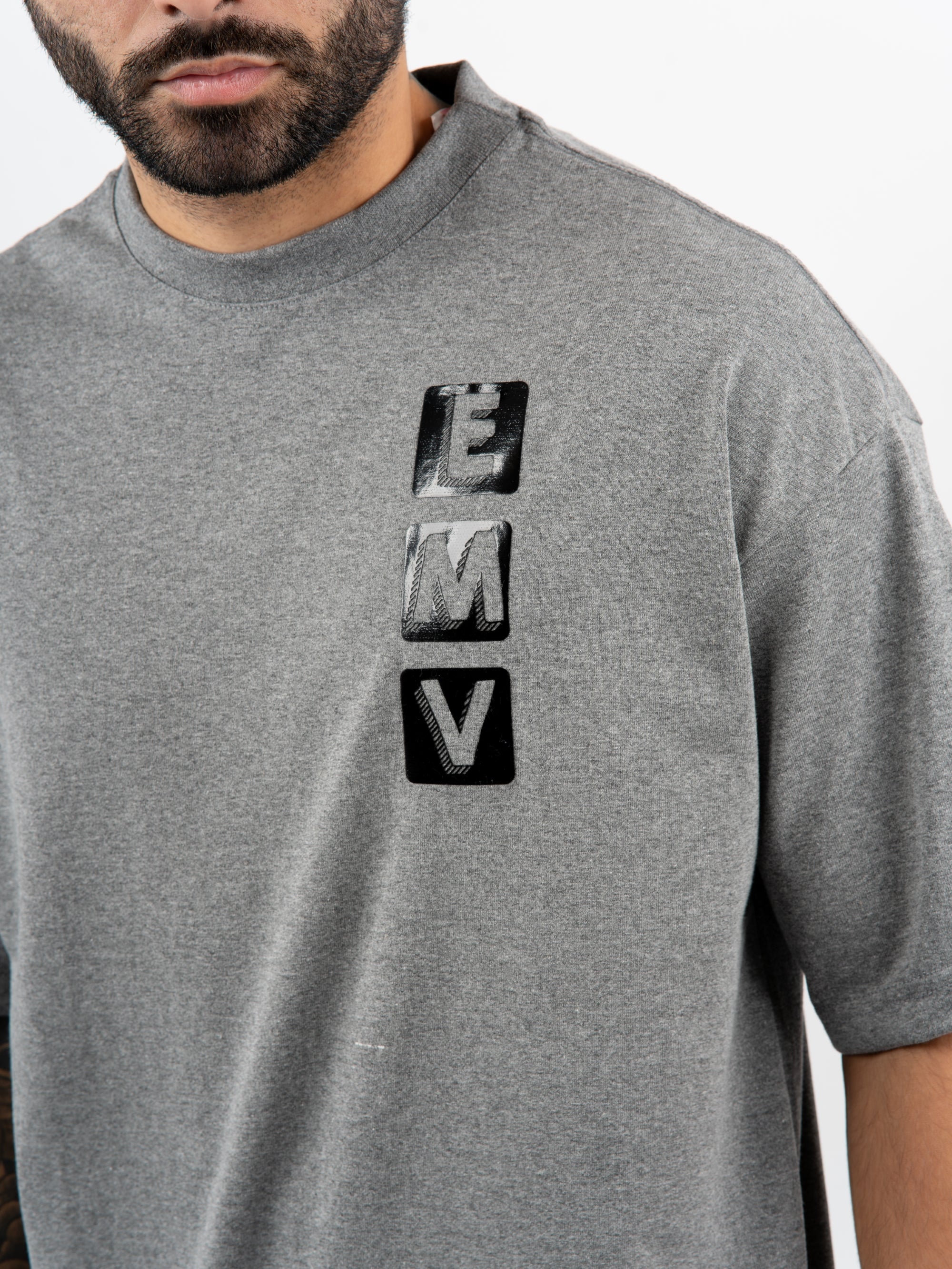 Camiseta Emive Oversized Quads Cinza