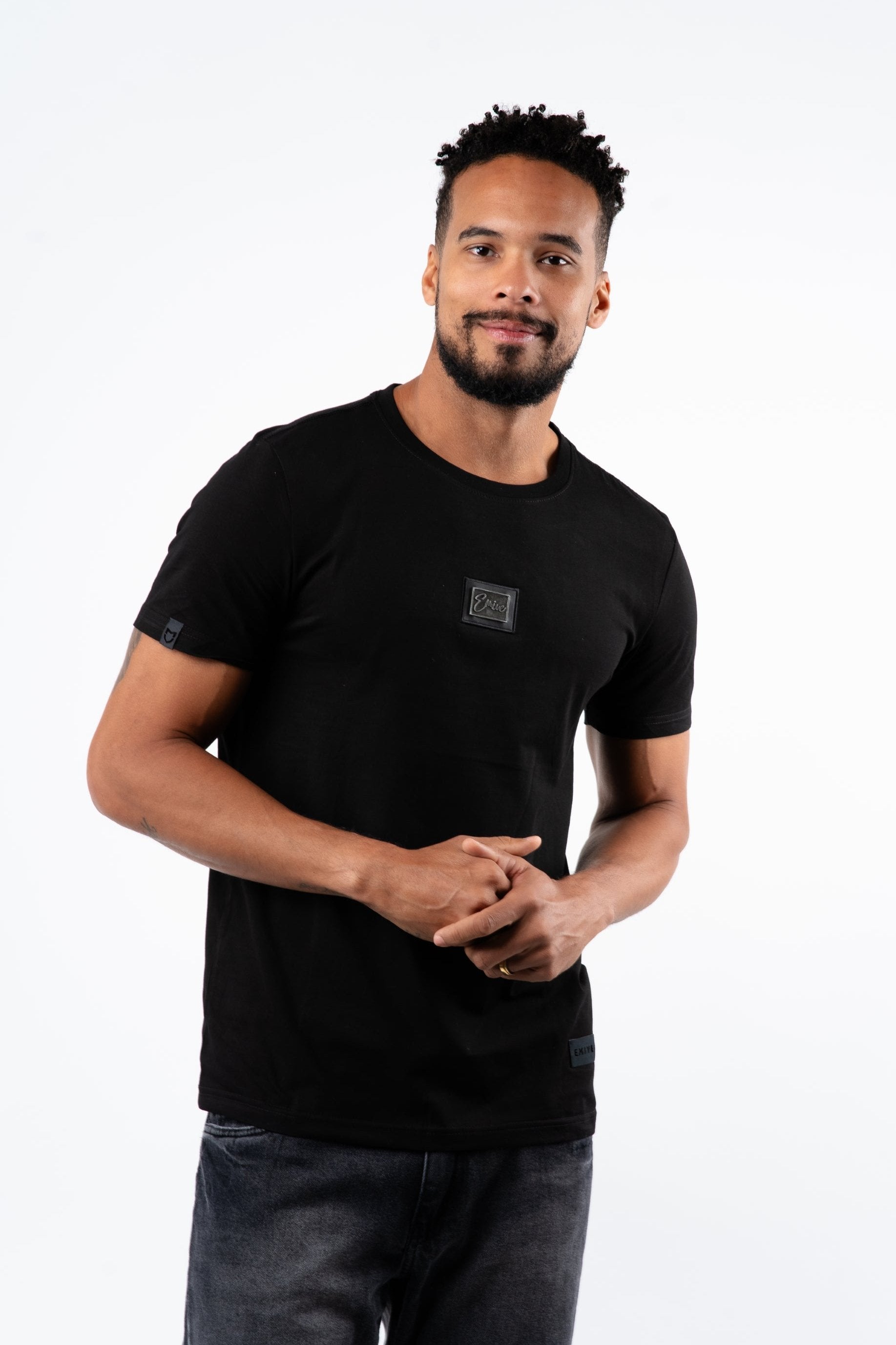 Camiseta Emive Regular Plec Preto