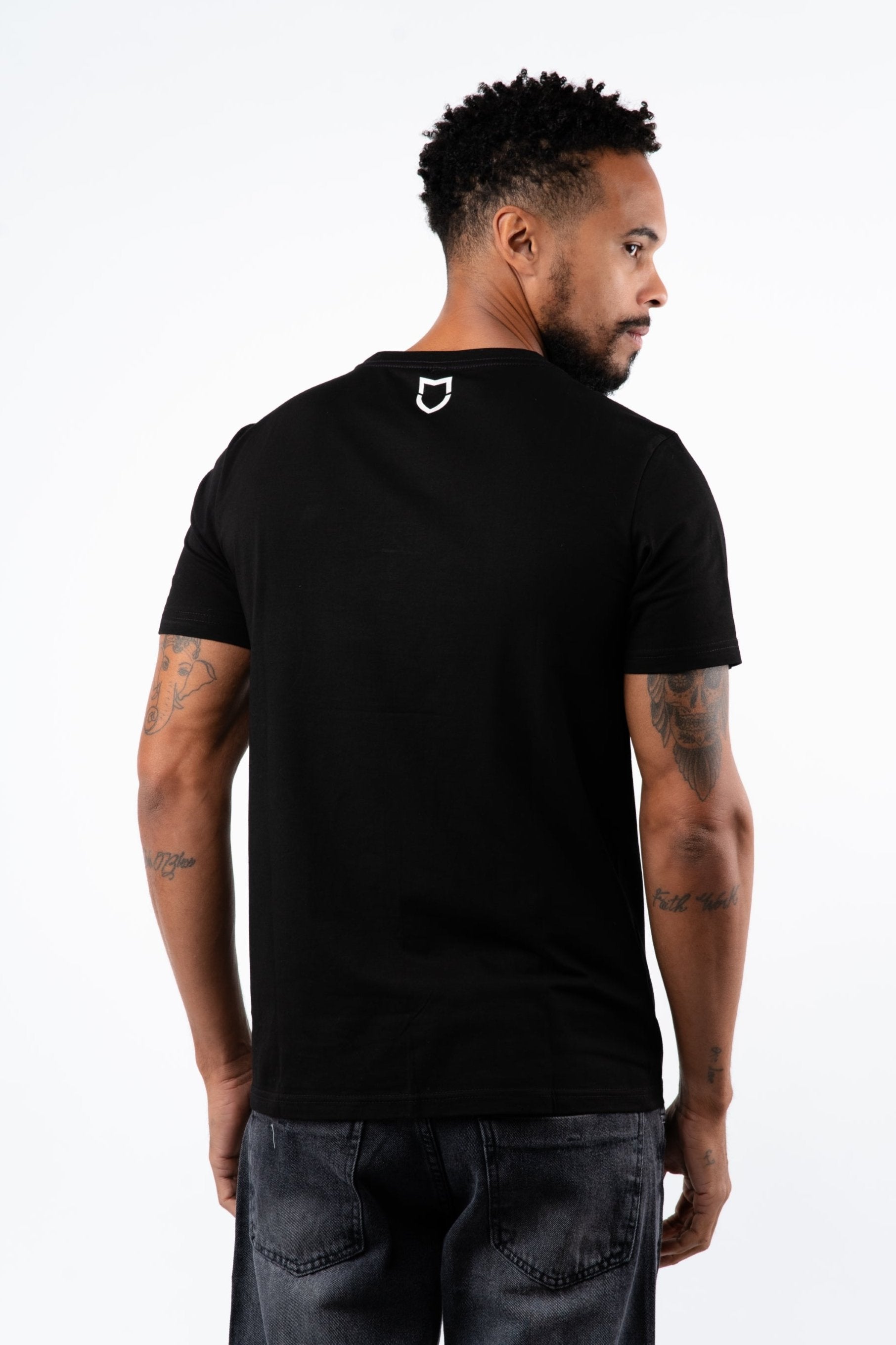 Camiseta Emive Regular Plec Preto