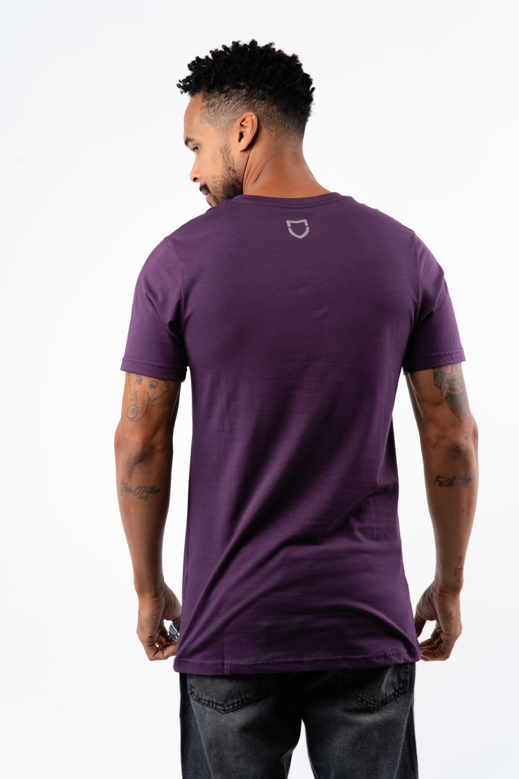 Camiseta Emive Long Grape Roxo