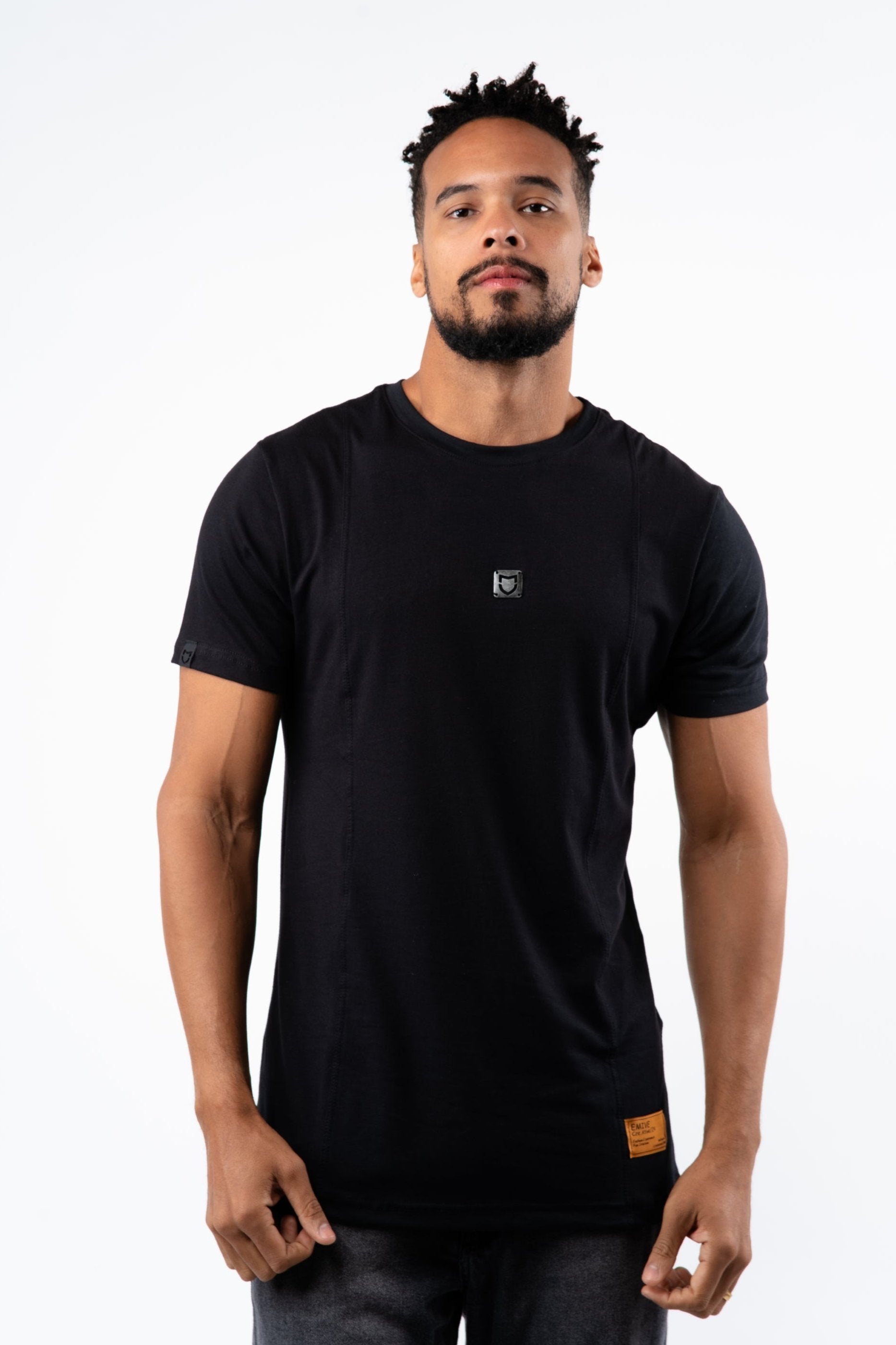 Camiseta Emive Long Simbol Preto