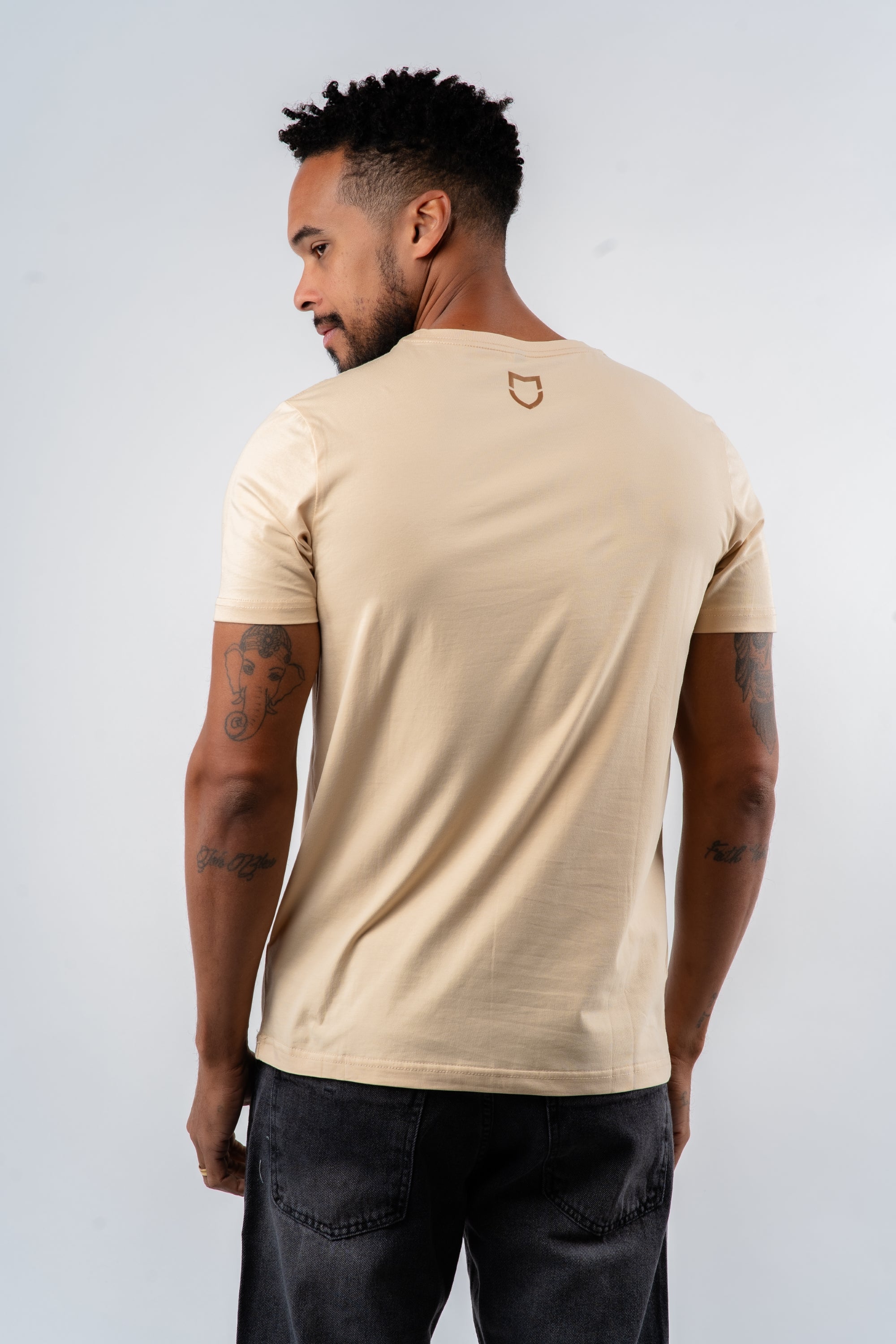 Camiseta Emive Regular Gold Bege