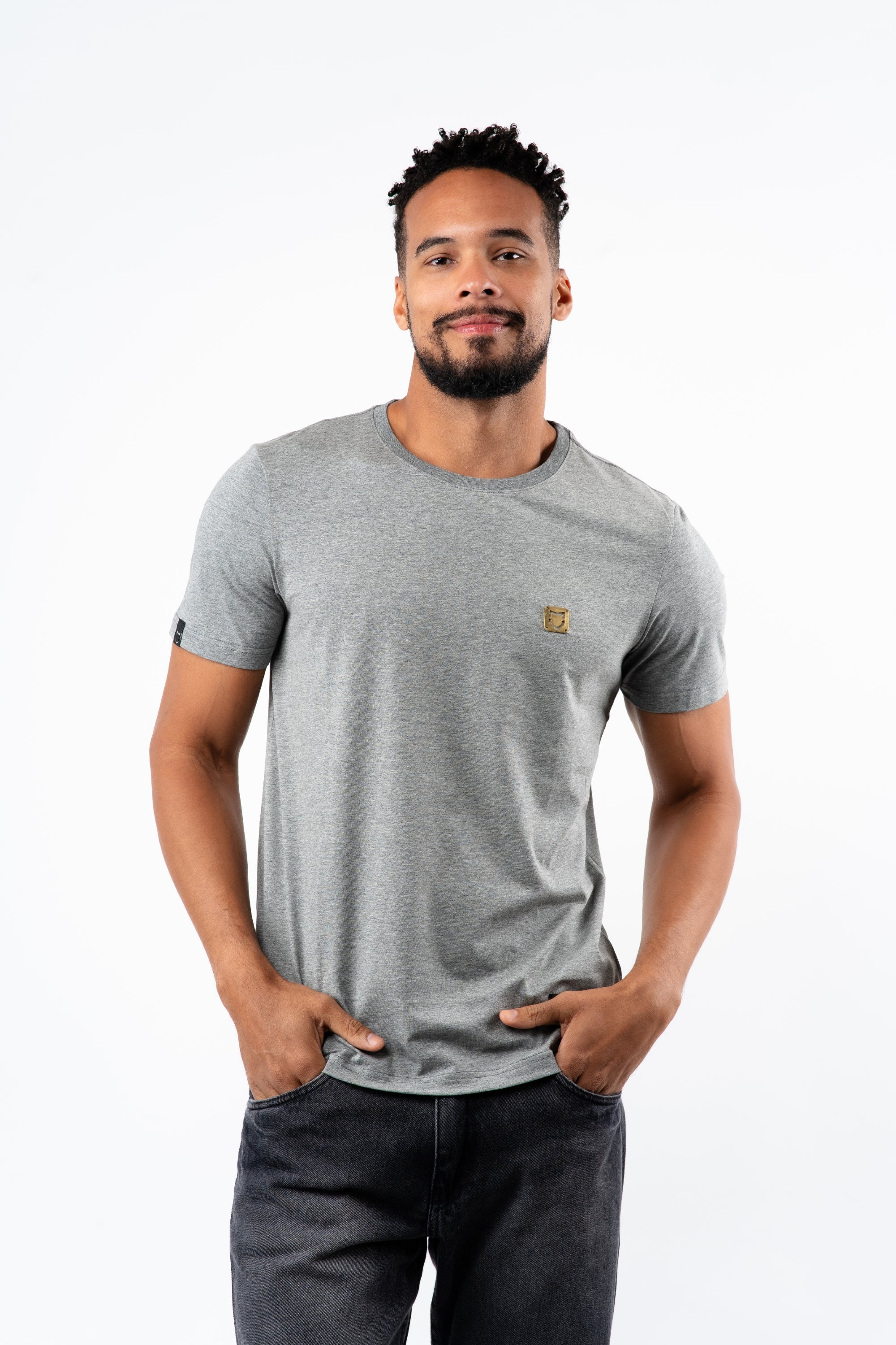 Camiseta Emive Regular Gold Cinza