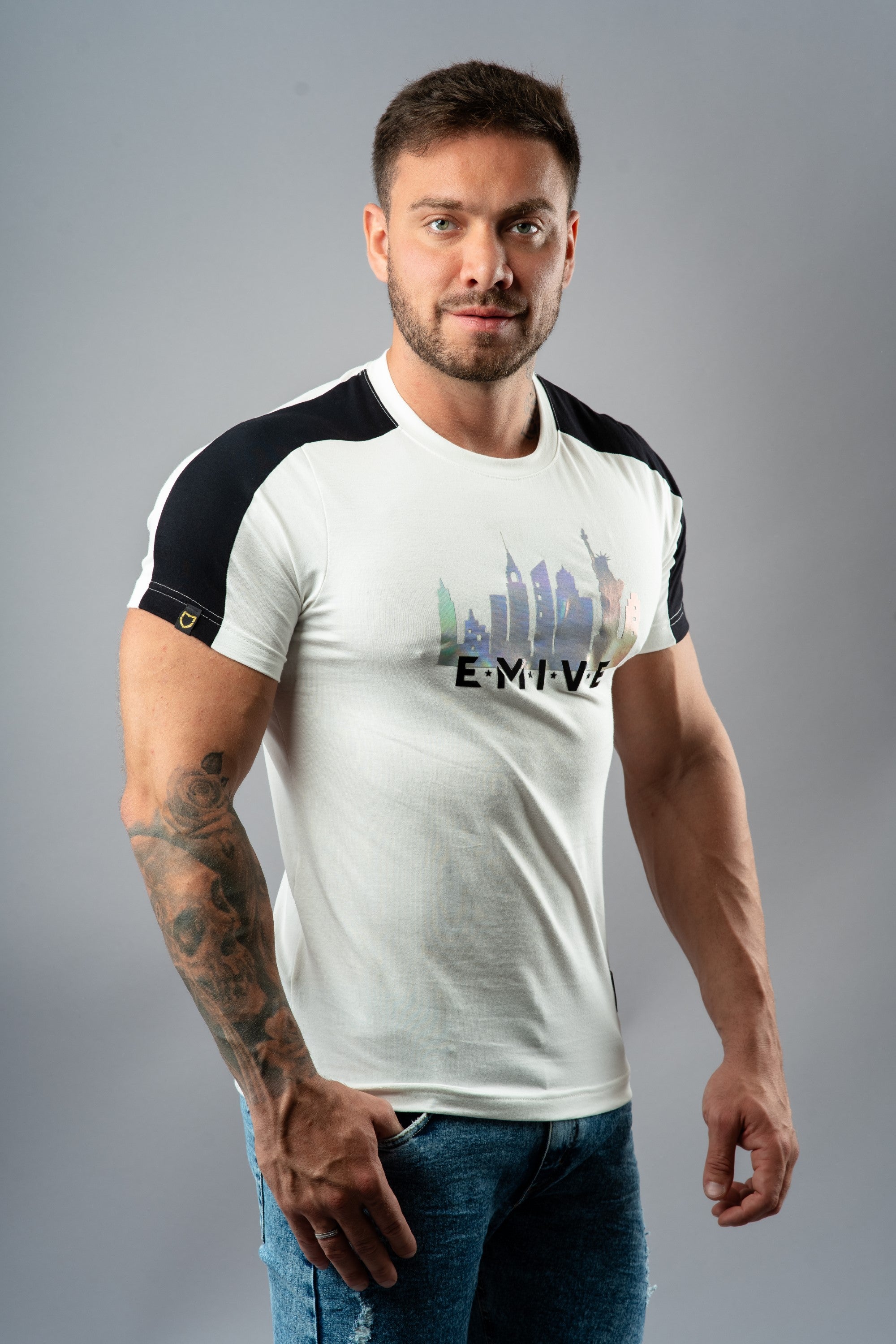 Camiseta Emive Long New York Off White*