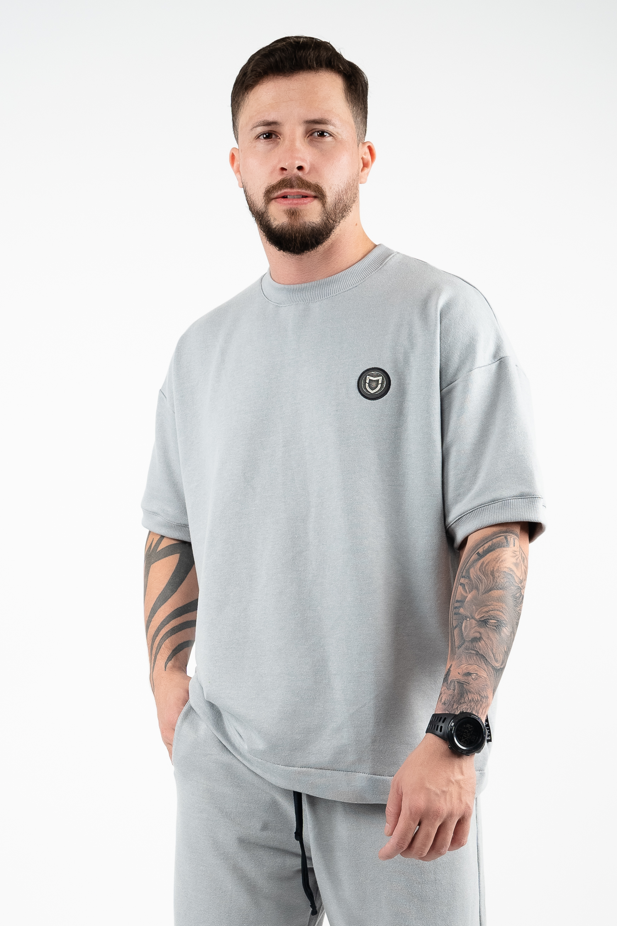 Camiseta Emive Oversized Prey Cinza