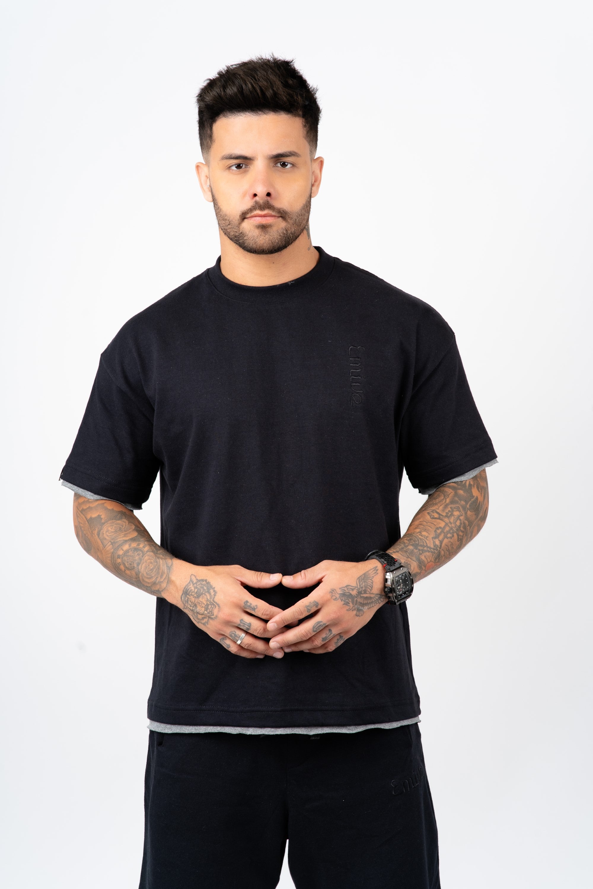 Camiseta Emive Oversized Arabian Preto