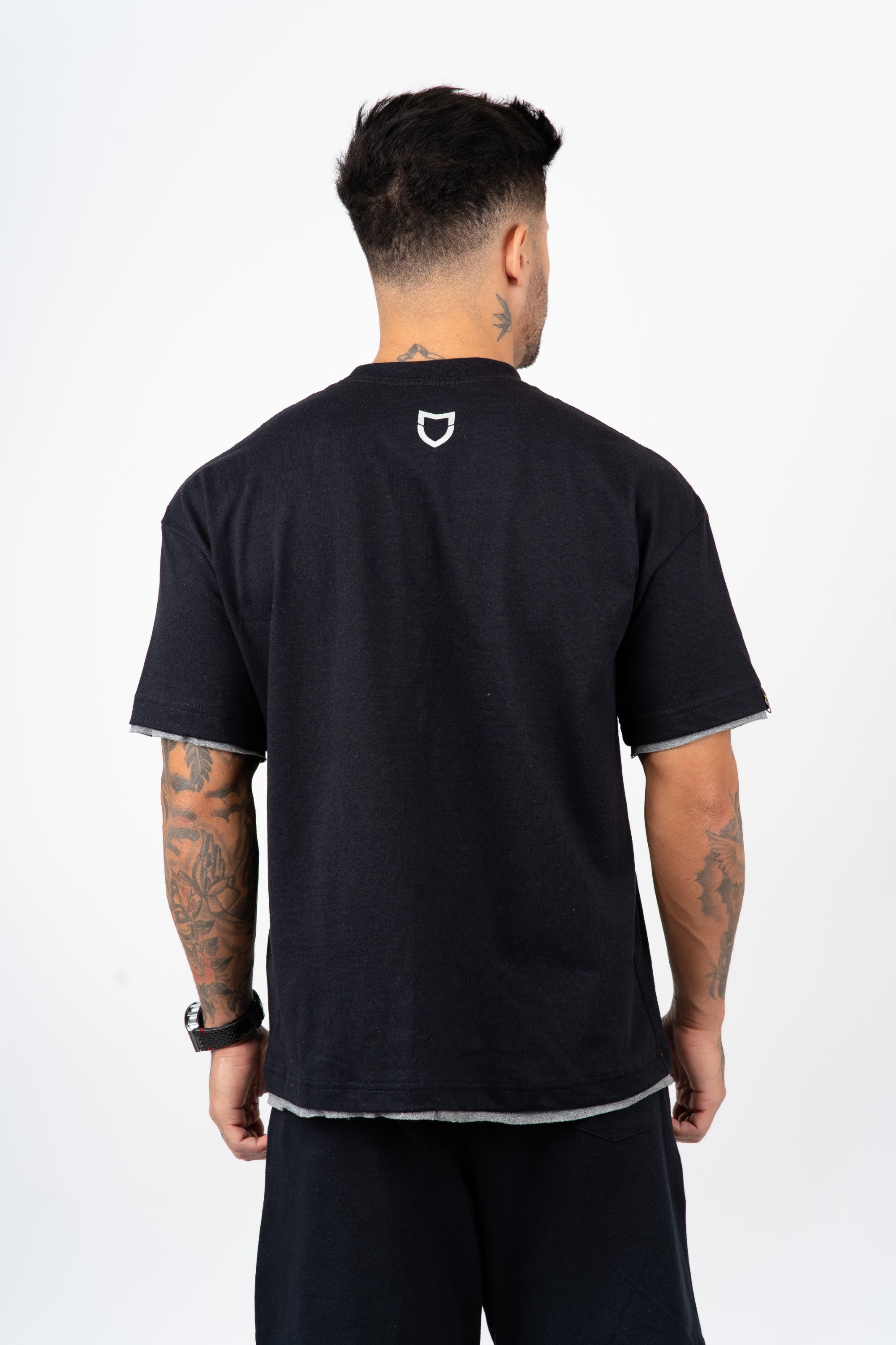 Camiseta Emive Oversized Arabian Preto