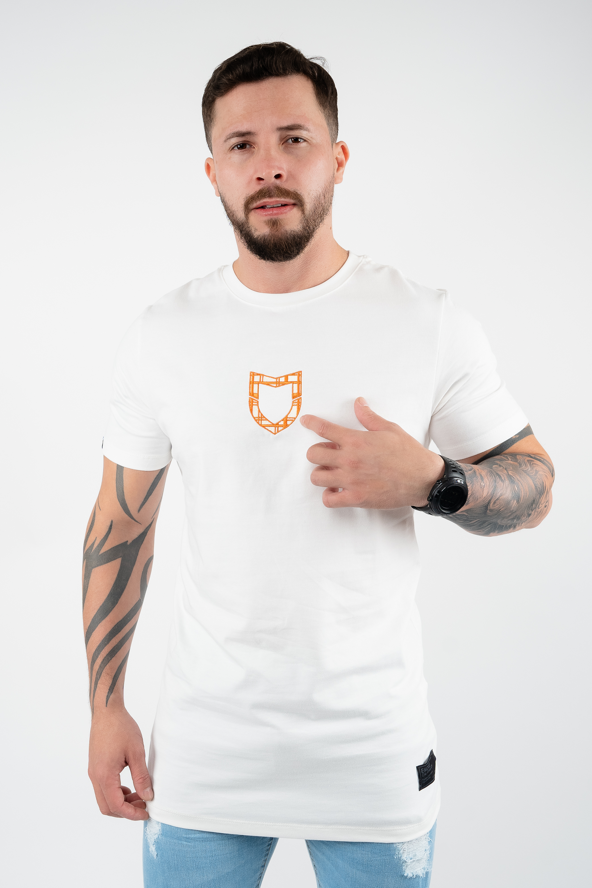 Camiseta Emive Long Escudo Off White