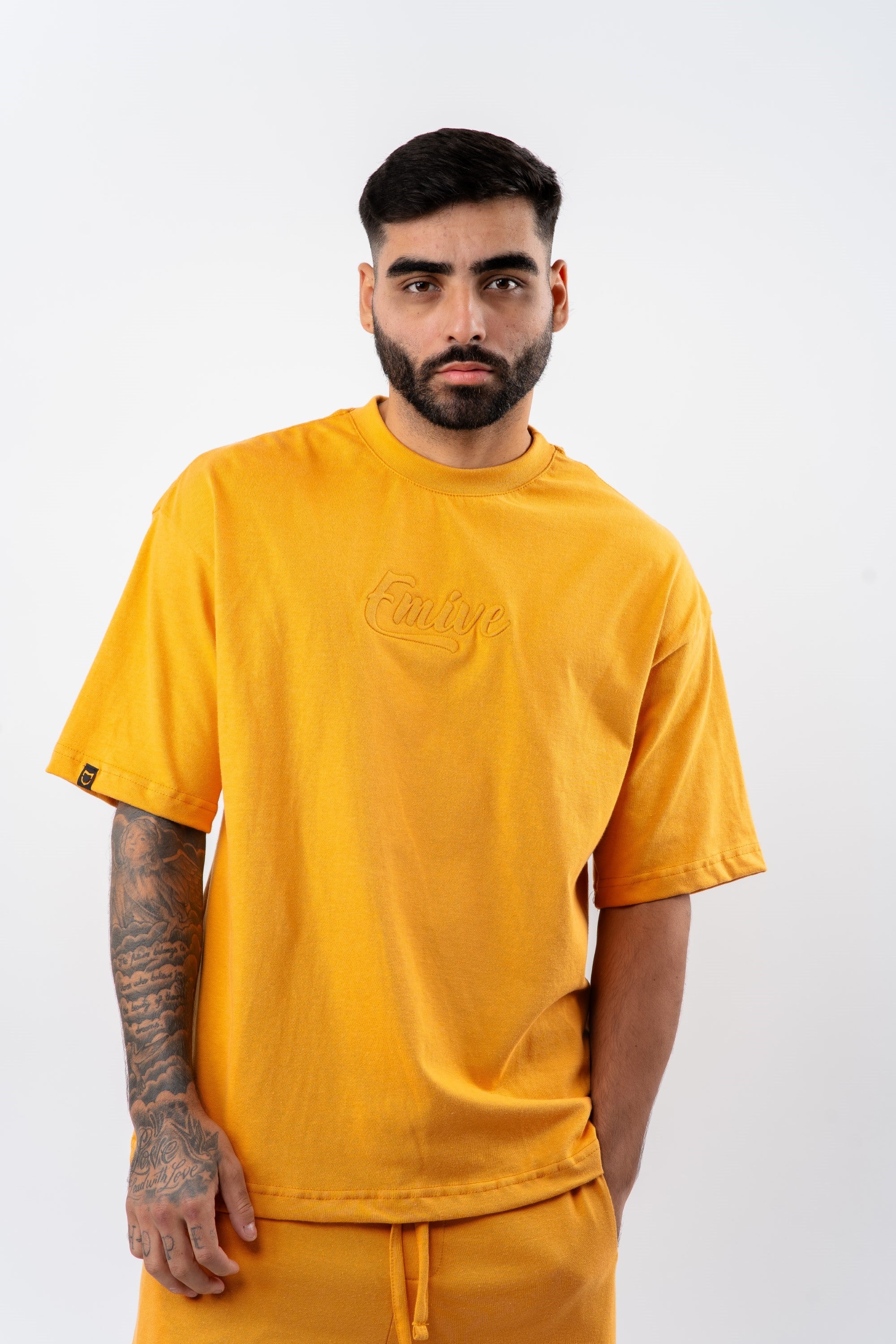 Camiseta Emive Oversized Dijon Mostarda