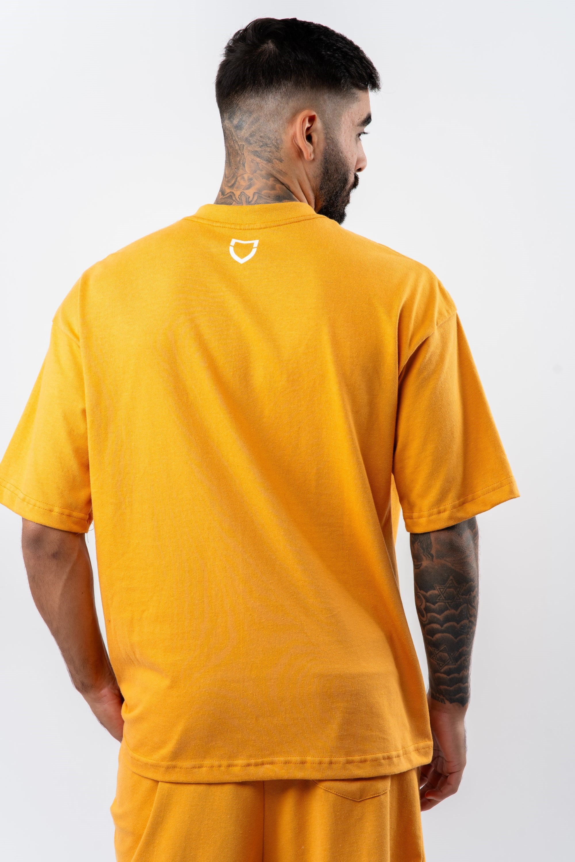 Camiseta Emive Oversized Dijon Mostarda