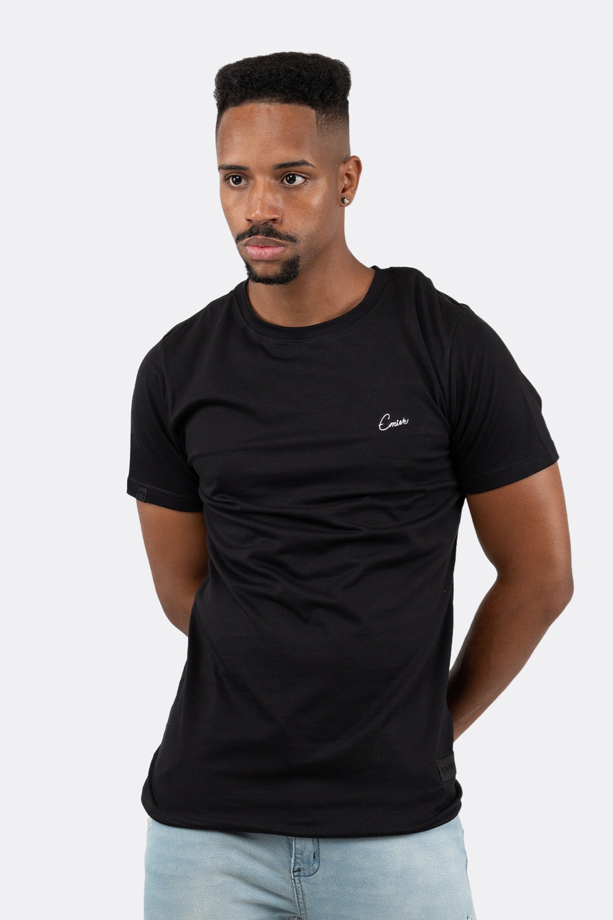 Camiseta Emive Long Script Preto