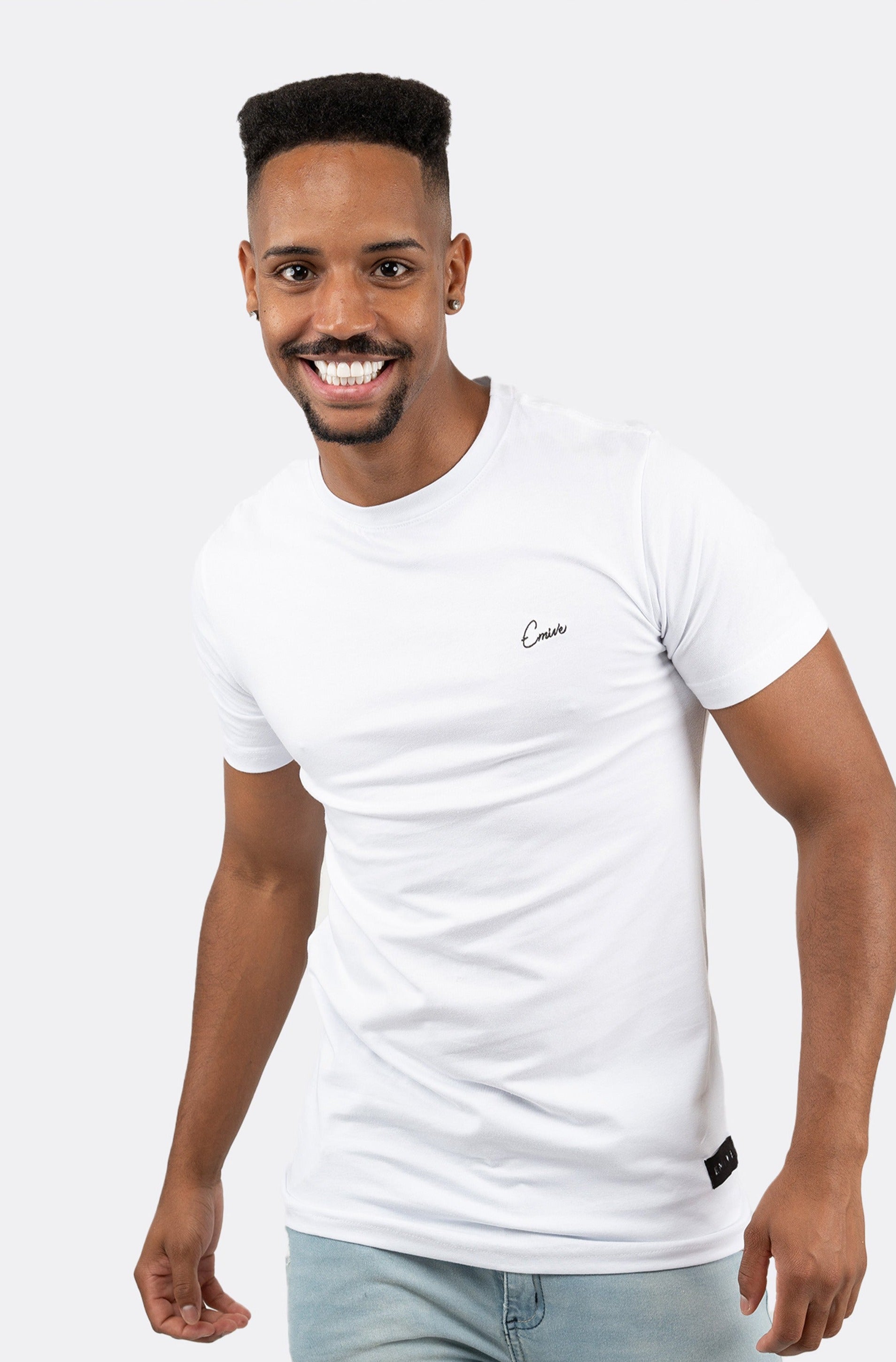 Camiseta Emive Long Script Branco