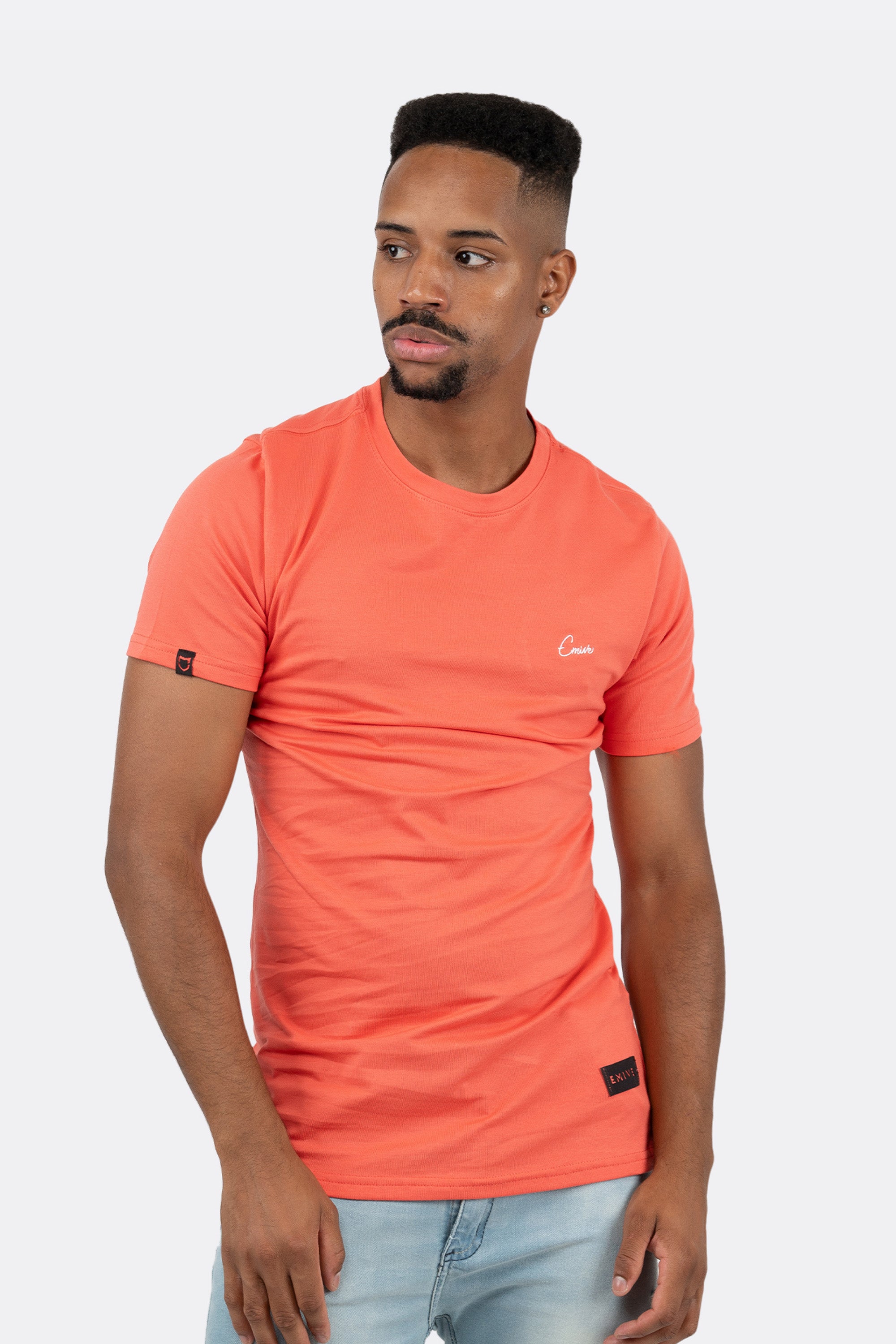 Camiseta Emive Long Script Laranja